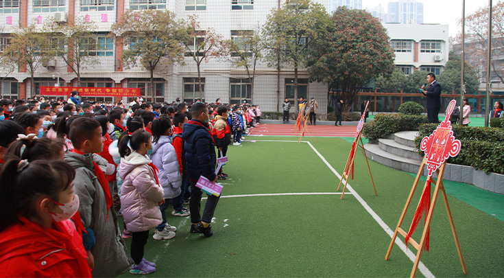 【新春开学季】开学第一天 检察干警化身 “法治副校长”上岗啦！